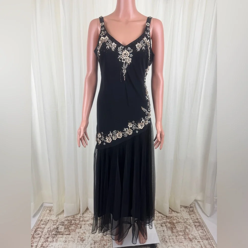 R&M Richards Elegant Black Floral Embroidered & Beaded Dress Size 8P - Picture 1 of 16